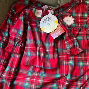 Girl and doll Christmas nightgown